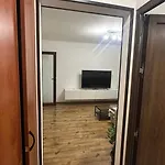 Mudi Apusului, Sector 6 * 부쿠레슈티