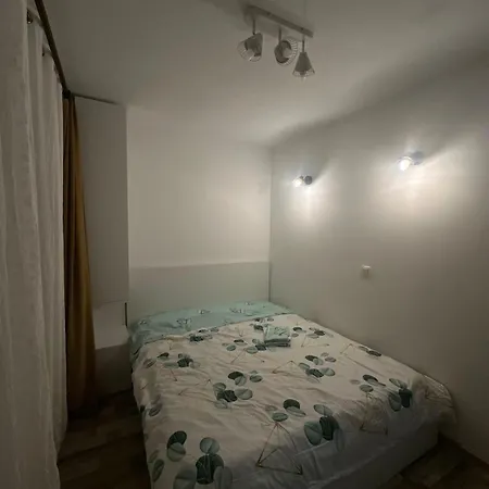 Mudi Apusului, Sector 6 * بوخارست