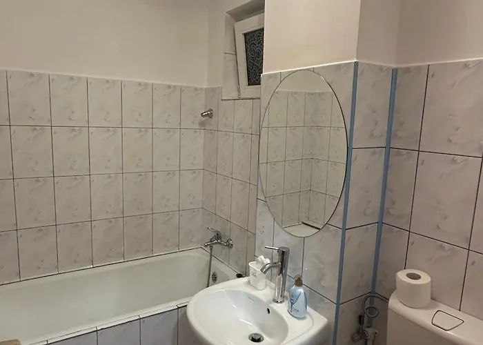 Mudi Apusului, Sector 6 * Бухарест