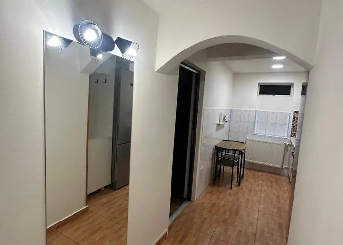 Mudi Apusului, Sector 6 * Бухарест